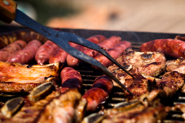 Parrilla Fuegos y Sabores